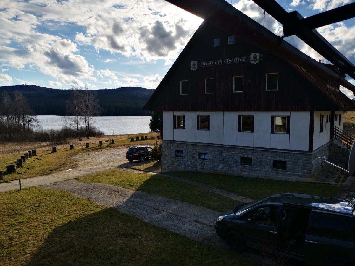 Hotel Penzion Tomy Na Pláži Frymburk Exterior foto