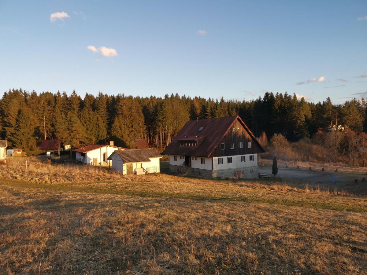 Hotel Penzion Tomy Na Pláži Frymburk Exterior foto