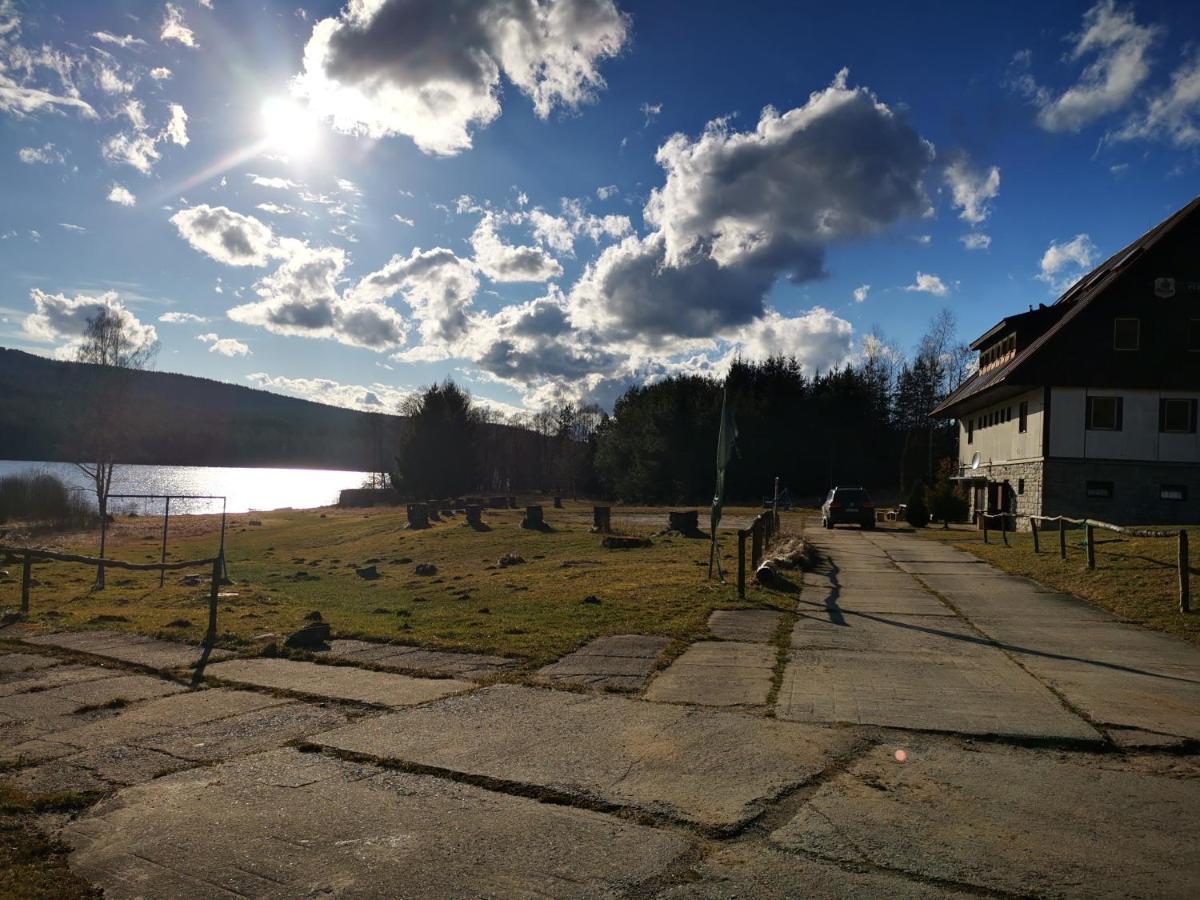 Hotel Penzion Tomy Na Pláži Frymburk Exterior foto