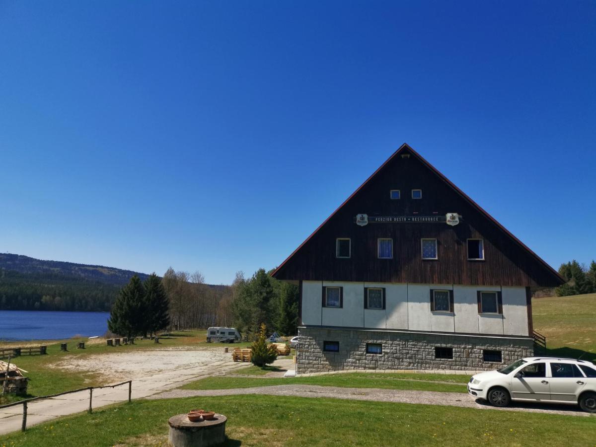 Hotel Penzion Tomy Na Pláži Frymburk Exterior foto