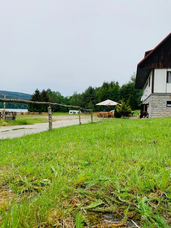 Hotel Penzion Tomy Na Pláži Frymburk Exterior foto
