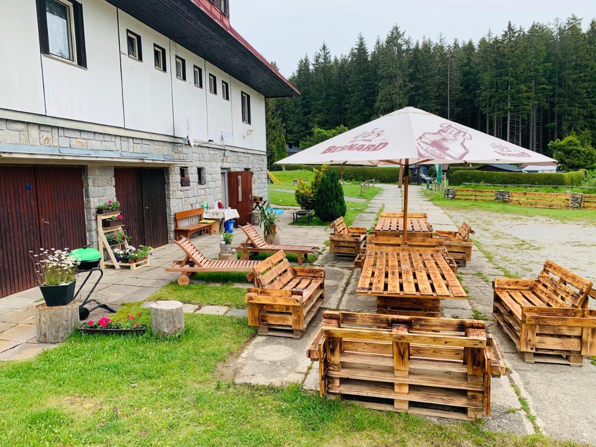 Hotel Penzion Tomy Na Pláži Frymburk Exterior foto