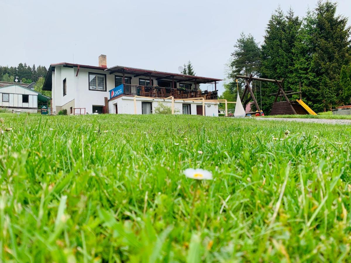 Hotel Penzion Tomy Na Pláži Frymburk Exterior foto